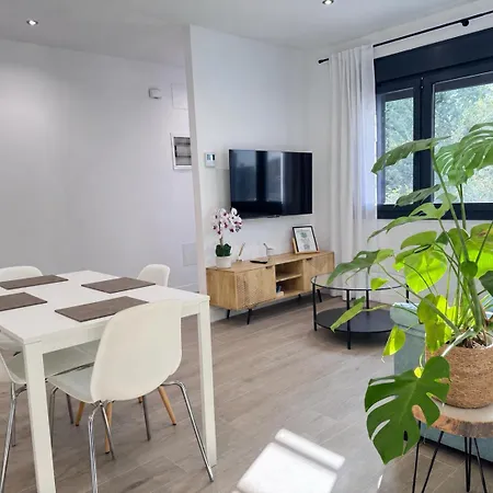 Apartamento En Segunda Linea De Playa En La Carihuela